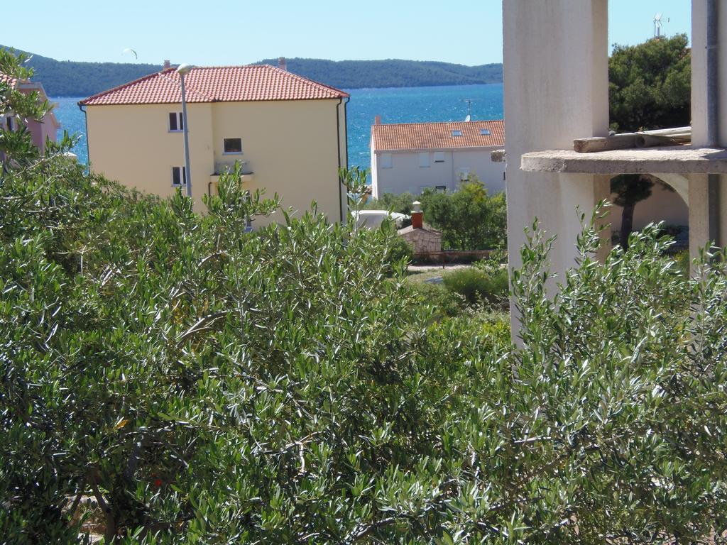 Apartments Pletikosa Brodarica  Kamer foto